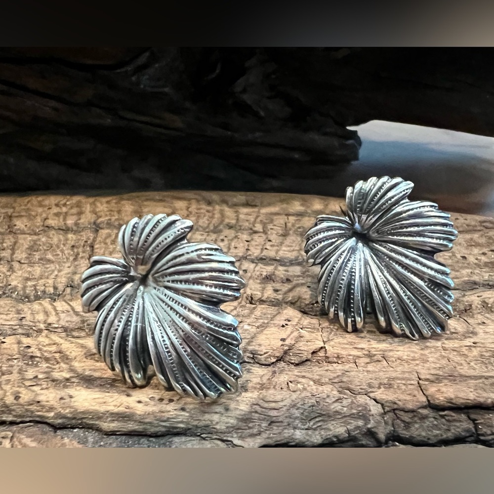 Jewelart Sterling Silver Earrings Leaves Screw Backs Leaf Oxidized Vintage